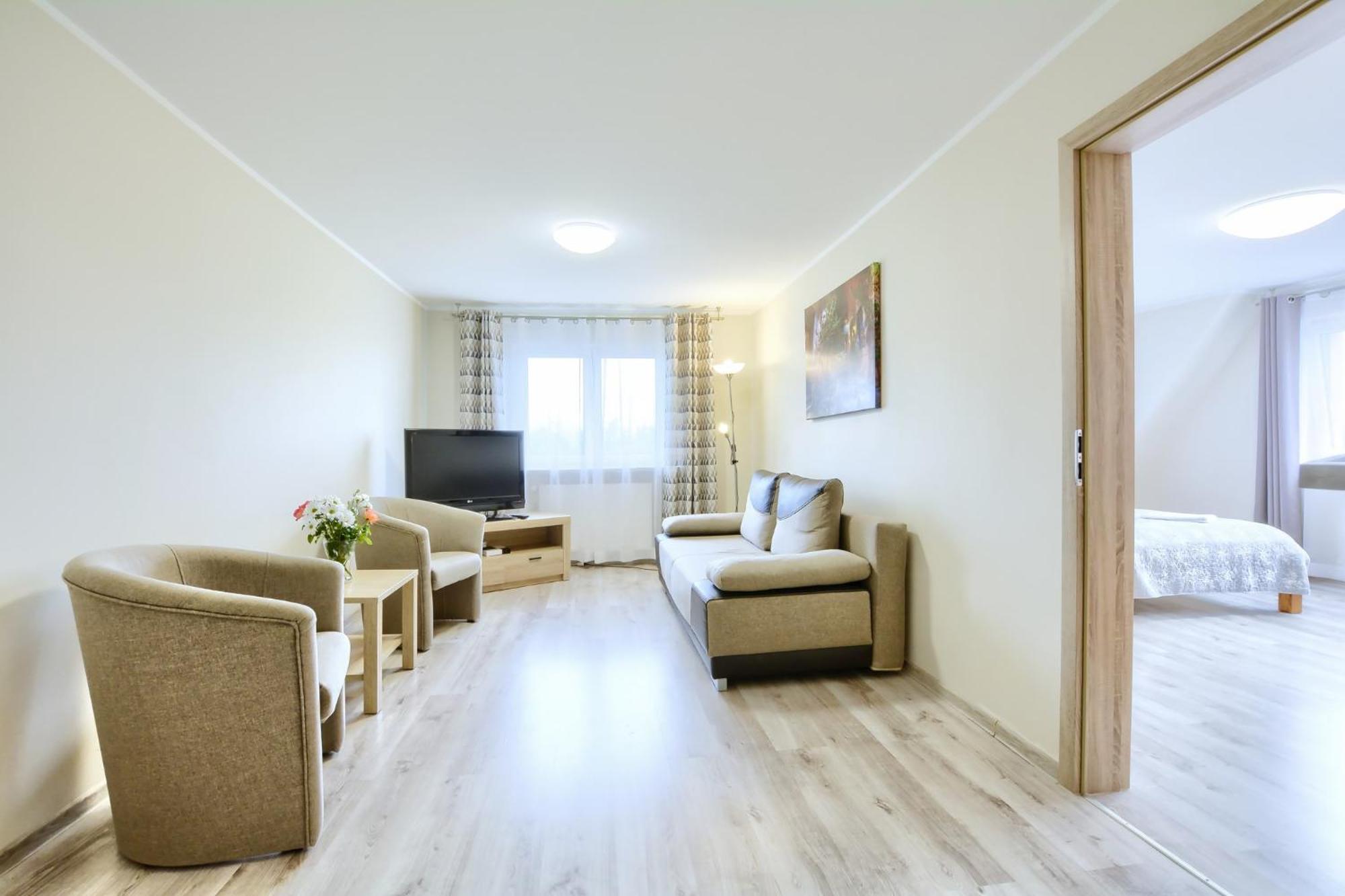 Apartamenty Sloneczne Wzgorze Kudowa Zdroj Luaran gambar